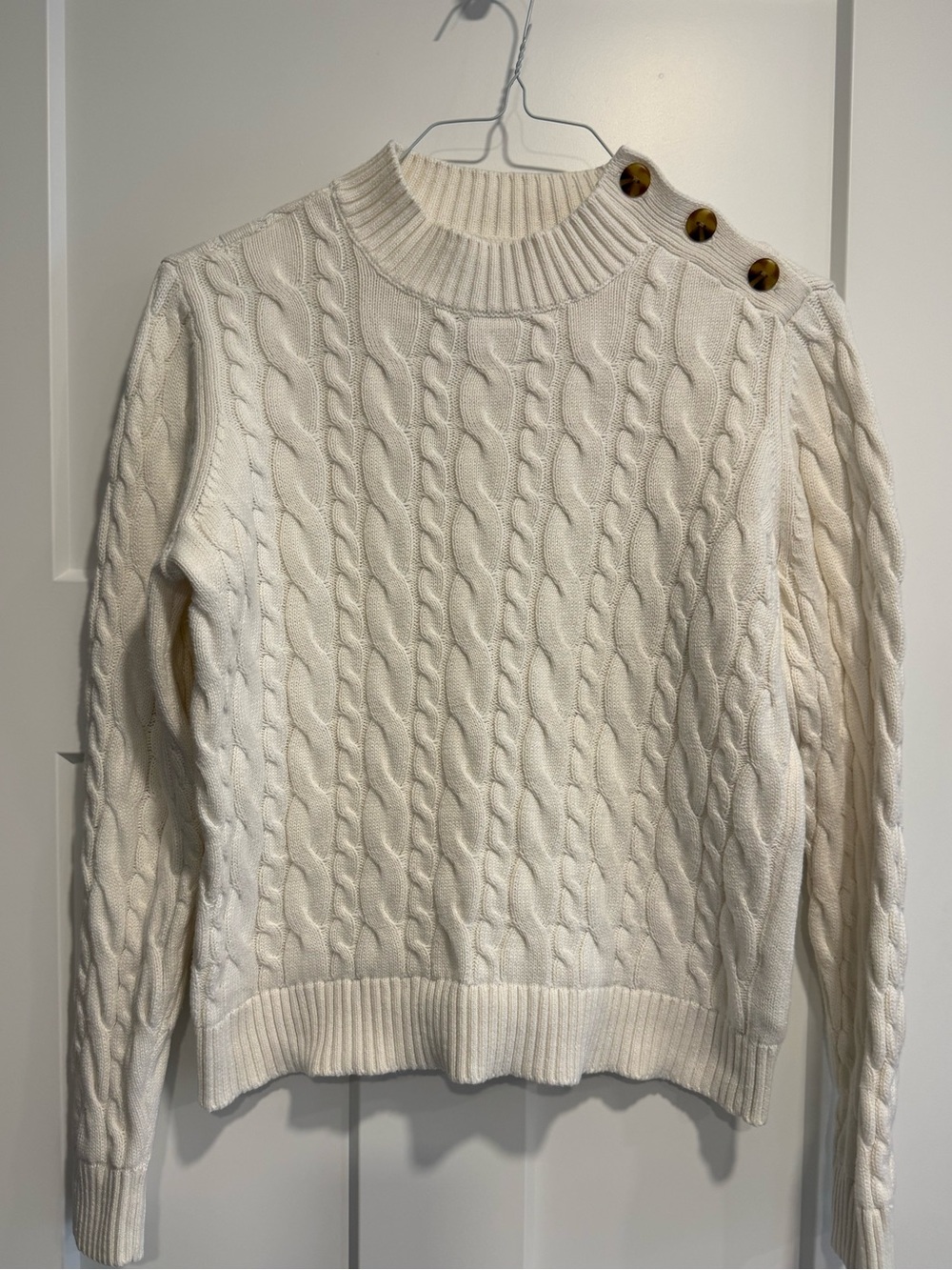 Lands’ End Drifter Cable Knit Sweater Women’s M Ivory Cream Button Shoulder